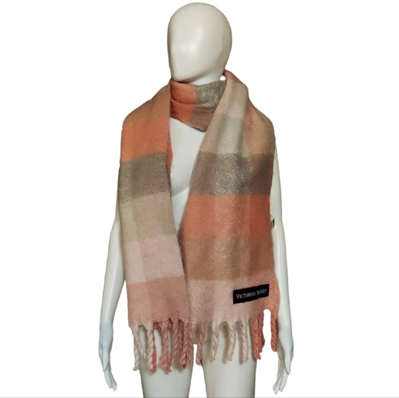 Victoria's Secret Plaid Fluffy Scarf In Buff Pink Grey - Picture 2 of 9